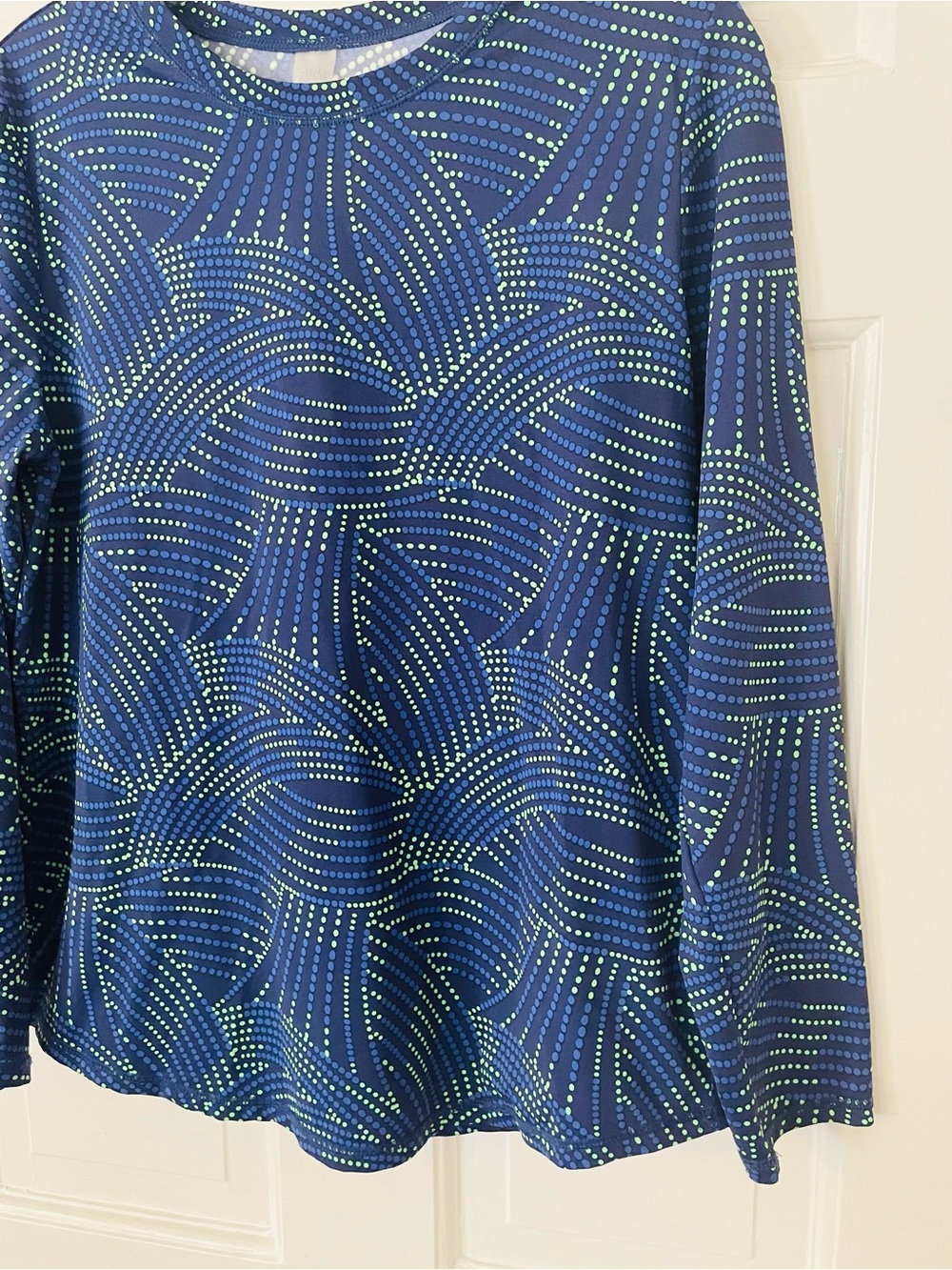 Zuda Rash Guard Top NWOT - Picture 2 of 5